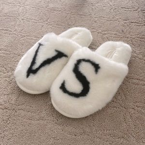 Wmns VICTORIA SECRET FAUX FUR SLIPPERS